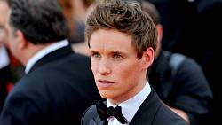 Eddie Redmayne přiznal, že lituje své role v Dánské dívce