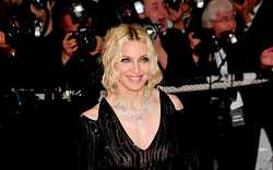 Madonna usedne do režisérského křesla. Její vlastní životopisný film prý bude divoká jízda