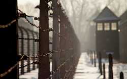 Schindlerův seznam: Jak to bylo s českým nacistou ve skutečnosti a co se do filmu nevešlo