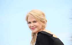 Tlumočnice: Proč je snímek v některých zemích zakázaný a komu Nicole Kidman vyfoukla roli? Tlumočnice: Proč je snímek v některých zemích zakázaný a komu Nicole Kidman vyfoukla roli?