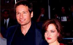 Takhle dnes vypadají agenti Mulder a Scullyová téměř 30 let od natáčení seriálu Akta X