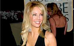 Vypočítavá mrcha Amanda Woodwardová z Melrose Place je i po padesátce neuvěřitelná kočka. Navíc v seriálech válí pořád Vypočítavá mrcha Amanda Woodwardová z Melrose Place je i po padesátce neuvěřitelná kočka. Navíc v seriálech válí pořád