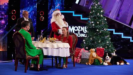 Na Vánoce si připravte hodně jídla a pití, televizní nadílka moc nepotěší Na Vánoce si připravte hodně jídla a pití, televizní nadílka moc nepotěší