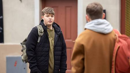 Zítra v Ulici: V úterý Šíma půjčí byt Koldovi k dovádění s přítelkyní a Soňa hodlá syna dotlačit na gympl Zítra v Ulici: V úterý Šíma půjčí byt Koldovi k dovádění s přítelkyní a Soňa hodlá syna dotlačit na gympl