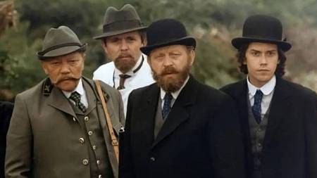 Dnes na TV Prima: Zklamání, ješitnost a boty po Nárožném. To je příběh filmu, který milují generace Dnes na TV Prima: Zklamání, ješitnost a boty po Nárožném. To je příběh filmu, který milují generace