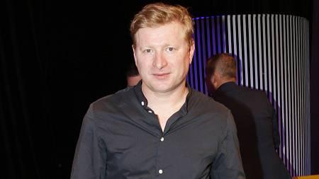 Ladislav Hampl se rozvedl s krásnou producentkou. Důvod je jen těžko uvěřitelný