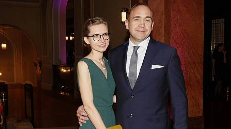 Hvězda ze Specialistů je zamilovaná do tajemné ženy