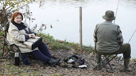 Oblíbená herečka se po letech znovu vrací na obrazovky. V seriálu Polabí ztvární Vlastu, přítelkyni otravného Františka Oblíbená herečka se po letech znovu vrací na obrazovky. V seriálu Polabí ztvární Vlastu, přítelkyni otravného Františka