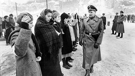Utrpení bez zbraní. Filmy, které vám ukážou válku tak, jak ji nečekáte Utrpení bez zbraní. Filmy, které vám ukážou válku tak, jak ji nečekáte