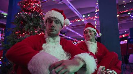 Nový vánoční film dorazil na Netflix a hned upoutal pozornost