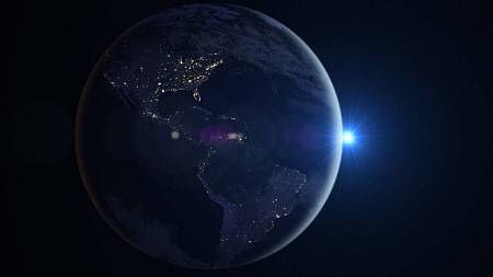 Spielbergův Den odhalení je tady. Je nás tu o miliardu méně