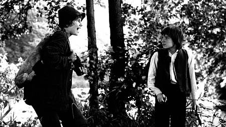 Tohle bylo to pravé dobrodružství bez wifi, zato s fantazií a odřenými koleny