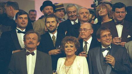 Silvestrovské pořady: Vzpomenete si, která stanice vysílala daný pořad?