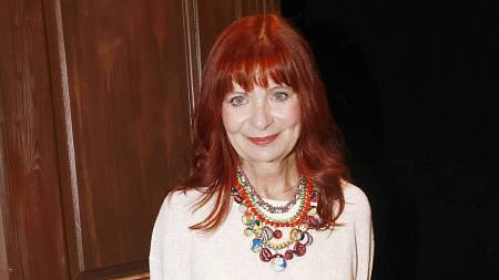 V Ulici nemohla mít vlastní děti, v reálu má 1 dceru. Vynahrazuje si to na vnoučatech