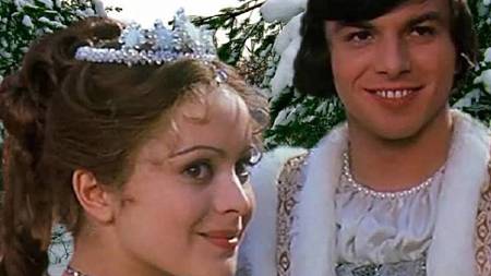 Chyby ve filmu Popelka: Všimli jste si chcípliny lišky a dalších do očí bijících přešlapů?