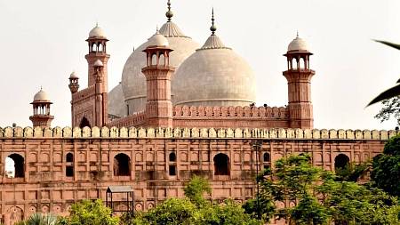 Kdo si zítra ve 20:00 nezapne Prima Max, prošvihne životní šanci. Poběží bezkonkurenčně nejlepší bondovka všech dob