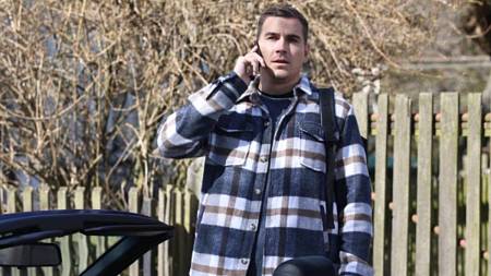 Drbárna ze Strání – Kamarádi: Petr je v úzkých a nabízená pomoc mu zrovna moc nevoní