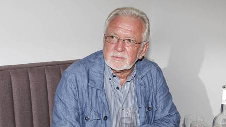 Jaromír Hanzlík dnes slaví narozeniny. Herec, který se nikdy neokoukal a zůstal fenoménem generací