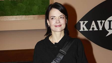 Herečka Jana Stryková utekla z Prahy. Podívejte, v jak krásné budově žije v srdci Krkonoš