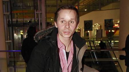 Kam se vypařil Péťa Bajza z Bylo nás pět? Sám nehraje, ale na spolupráci s Jamesem Bondem kývnul