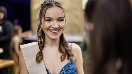 Dnes v Ulici: Žofka má okno a Adriana zkouší zjistit, kdo ji šmíruje