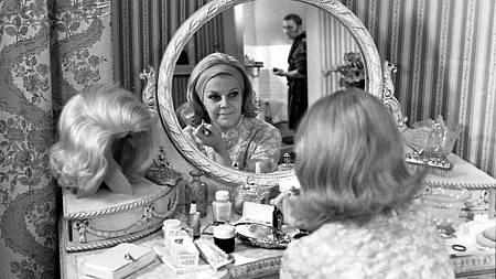 Kdo si nechá ujít tuhle českou klasiku, dělá chybu. Zítra vysílá ČT 1 fenomenální herecký koncert bez slabého místa