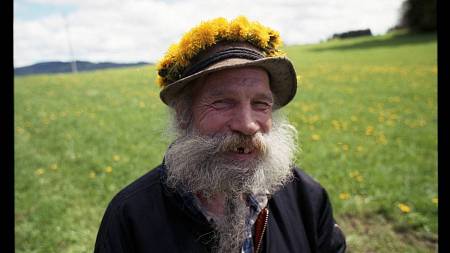 Film o samotě, lásce i šílenství. Raději zešílet v divočině vás vtáhne a nepustí