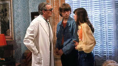 Tento film milují všechny Husákovy děti. Nenechte si zítra v TV ujít citlivou komedii o dětství, dospívání a velké lásce