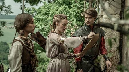 Pohádka O Princezně Jasněnce a létajícím ševci je sesazena z trůnu. Kouzly a fantazií ji dnes trumfl jiný filmový skvost