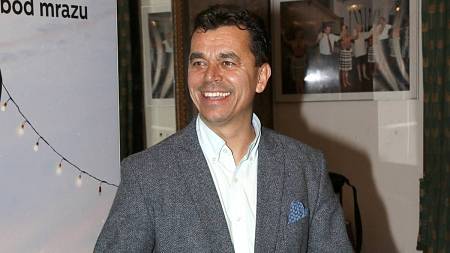 Herec Roman Pomajbo si vyslechl děsivou diagnózu. Je to rakovina