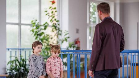 Zítra v Ulici: V úterý škola zdůrazní zákaz mobilů a Vladimír objeví nechutný dárek