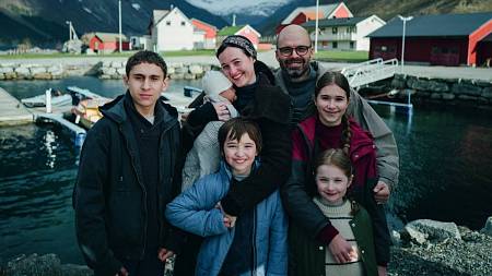 Co je výchovná facka a co už týrání: Do kin vstupuje mrazivý a oceňovaný Fjord