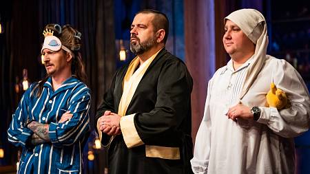 MasterChef Česko: Forejt v natáčkách a drsňák Kašpárek v slzách nad frgálem. Je to ještě soutěž ve vaření, nebo estráda MasterChef Česko: Forejt v natáčkách a drsňák Kašpárek v slzách nad frgálem. Je to ještě soutěž ve vaření, nebo estráda