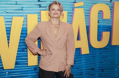 Erika Stárková už není s otcem své dcery. V Česku s ní zůstala sama