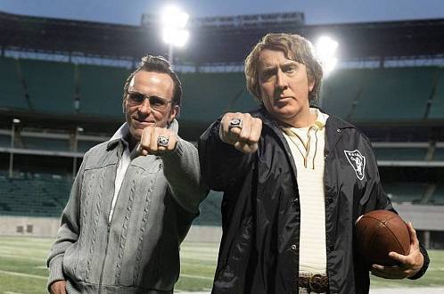 Nicolas Cage se pro roli legendy NFL změnil k nepoznání. FIlm ukáže vznik sportovní ikony