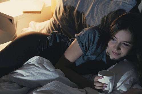 Čas: Hledáte-li klidnější hororovou podívanou, pak je tohle ideální volba