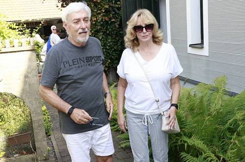 Luxus za miliony nestačil. Rosák dal přednost vnoučatům