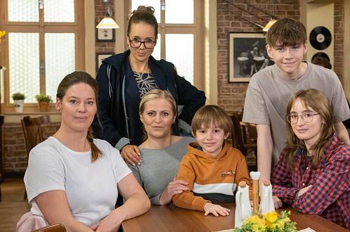 Ulice: "Dejte celou rodinu pryč. Zbytečňákovi." Ani příslib pikantního vztahu diváky neobměkčil