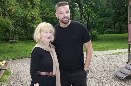 Drbárna ze Strání: Trochu nudný děj už asi vydrží až do konce. Štěpánka se topí ve svých lžích, Molnárová prchá od Patrika