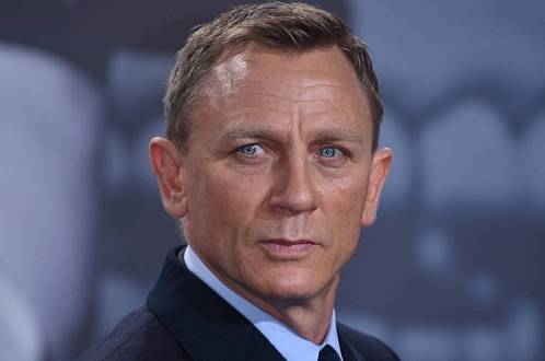 Daniel Craig výrazně omládl: Shodil vlasy a šel řešit do vězení Cilliana Murphyho
