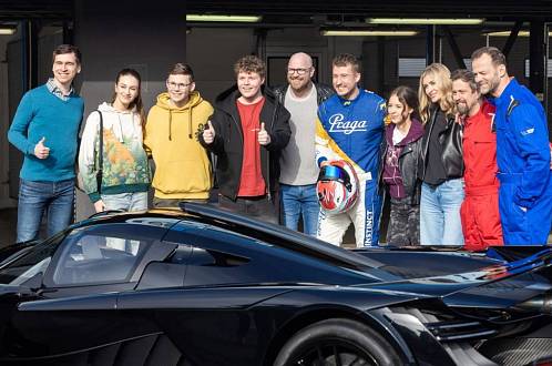 Vyčpělost a kritika, přesto si opovrhovaná Ulice stále drží své publikum. Tohle za tím vězí