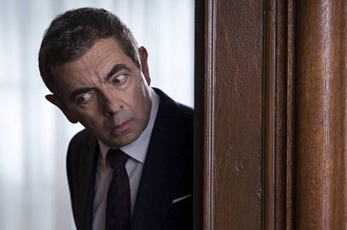 Tenhle English James Bond vás rozseká na kusy. Zkazí, co může