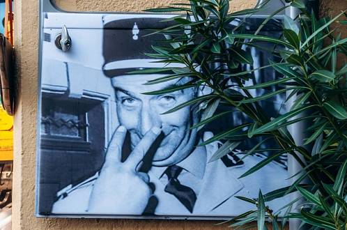 Louis de Funès byl zamlada překvapivě pohledný. Až uvidíte jeho vnuka, odpadnete