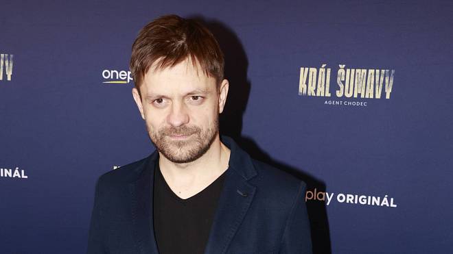 Jak dnes žije kluk ze Snowboarďáků? Z mladého herce se stal mezinárodně uznávaný režisér a scenárista