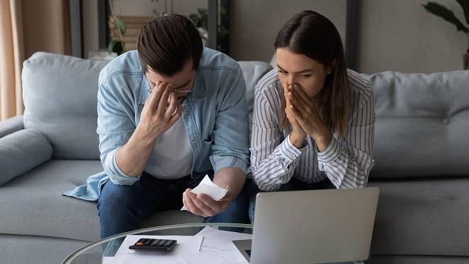 Živnostník bez přijímače: Musíte platit rozhlasový a televizní poplatek?