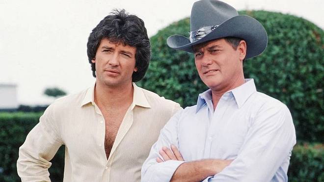 FOTOKVÍZ: V kultovním seriálu Dallas si zahrála řada hvězd. Poznáte jednotlivé muže z fotek?