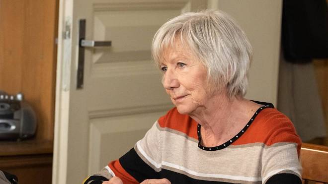 Hvězda Ulice si v 65 letech dopřála seskok padákem. V seriálu ji baví hlavně Soňa