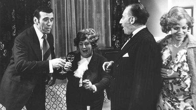 Toto je nejvtipnější komedie 20. století. Kdo ji neviděl, je ostuda všech Čechů