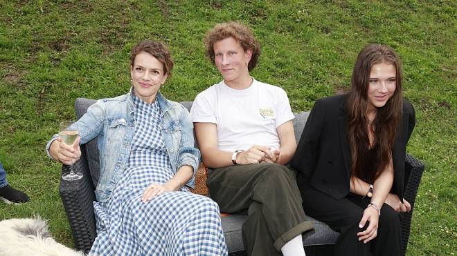 Polabí: Beáta vrká s Hynkem, Adam zase s Dominikou. Jak to asi dopadne