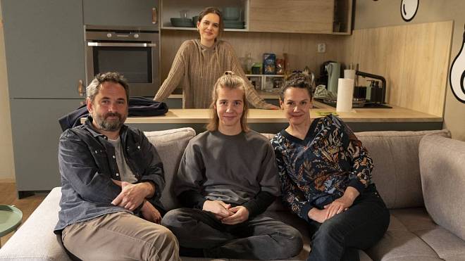 Tohle diváci Ulice už skutečně přehnali. Pohledného herce nechutnou kritikou dohnali k radikální změně vzhledu